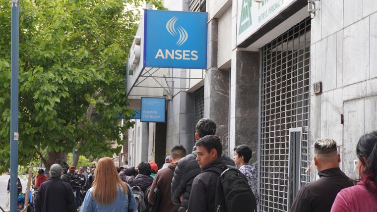 Anses aumenta la ayuda Foto: Rodrigo DAngelo / MDZ