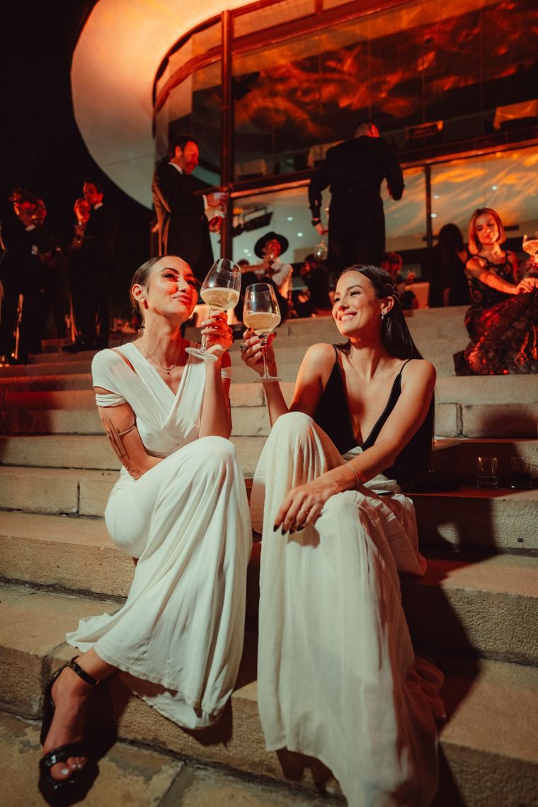 Caro Di Nezio y Luli Fernández. No te pierdas la increíble galería de fotos, al final de la nota. Foto: Gentileza Baron B