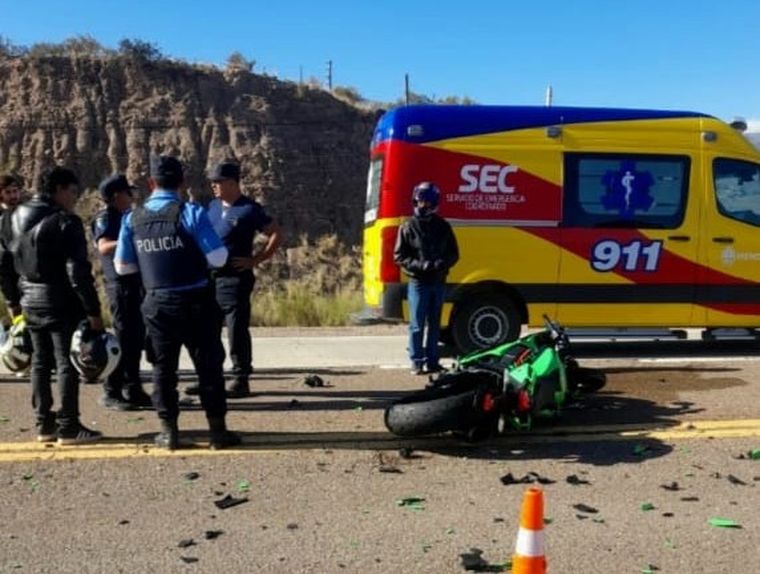 Un grave accidente en Ruta 7 dejó como saldo un motociclista en estado de gravedad.