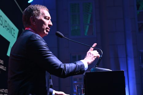 Santilli bancó a Adorni por poner la cara en plena polémica por sus bienes y vuelos. Santilli bancó a Adorni por poner la cara en plena polémica por sus bienes y vuelos.