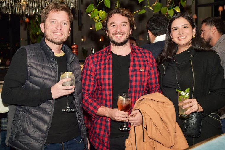 Leonardo Mastrangelo, Rodrigo Martínez y Emilia Cabrera. Leonardo Mastrangelo, Rodrigo Martínez y Emilia Cabrera.