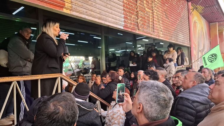 Adriana Iranzo, secretaria adjunta de ATE, denunció una reforma laboral por parte del Gobierno de Cornejo a un grupo de estatales. 