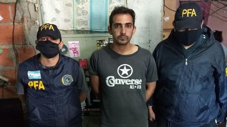 El técnico en refrigeración al ser detenido