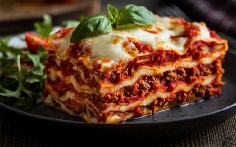 Preparar esta receta de lasaña llenará de color y sabor a tu mesa. Preparar esta receta de lasaña llenará de color y sabor a tu mesa.