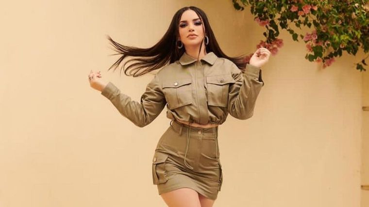 Transparente: Kimberly Loaiza enseña sus atributos y deja poco a la imaginación