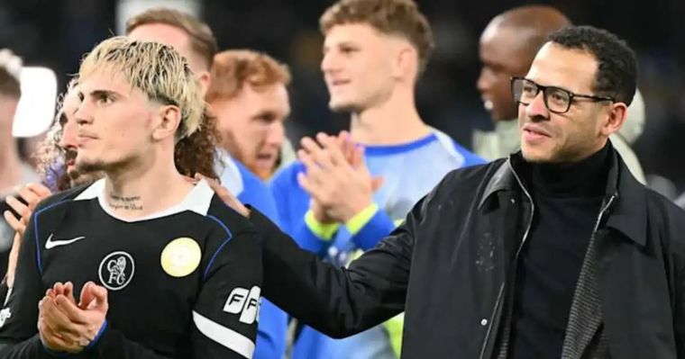 Rosenior le dio su apoyo a Garnacho ante las críticas de los hinchas del Chelsea. El argentino respondió siendo una de las figuras ante Aston Villa.