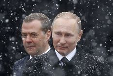 Dimitri Medvedev y Vladimir Putin, líderes de Rusia. Foto: EFE