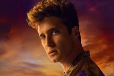 Diego Boneta vuelve a interpretar a Luis Miguel en la tercera temporada de la serie.