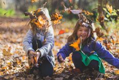 El 52,7% de los niños vive bajo la línea de pobreza. Expertos explican cómo la compañía y los juegos reparan infancias vulnerables.