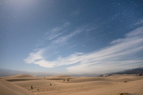 El paisaje de las dunas de Catamarca también sorprende de noche, cuando el cielo despejado completa una postal de desierto. El paisaje de las dunas de Catamarca también sorprende de noche, cuando el cielo despejado completa una postal de desierto.