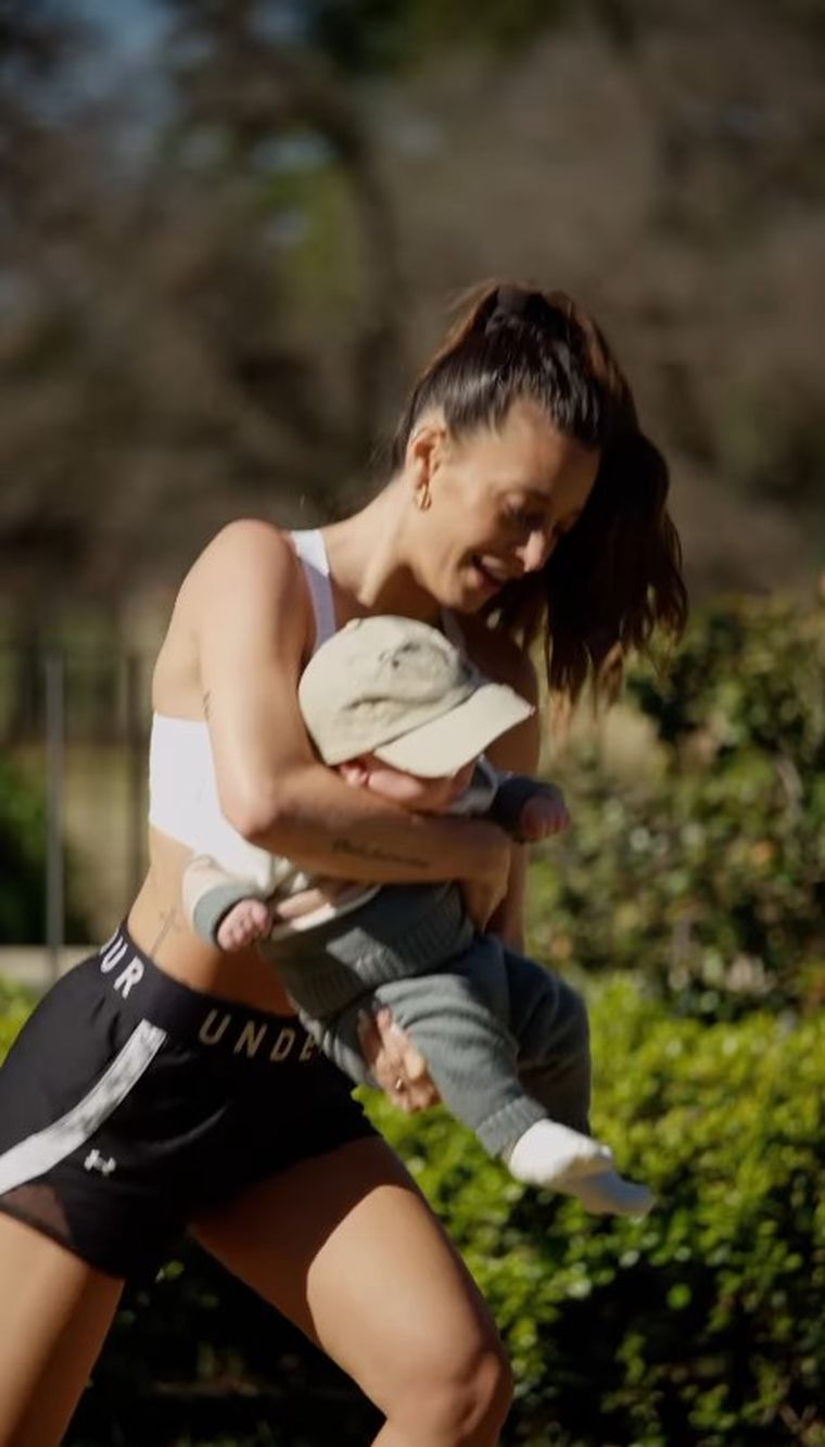 Sol Pérez y su hijo de 4 meses. Sol Pérez y su hijo de 4 meses.