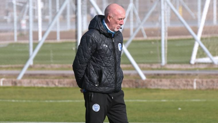 Oldrá piensa cómo armar un nuevo equipo ante las lesiones. Foto: ALF PONCE MERCADO / MDZ