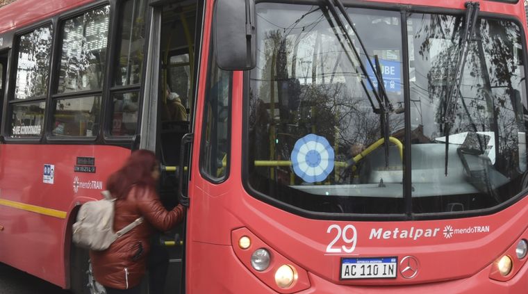 El colectivo puede ser abonado con Banco Nación y el reintegro es total. El colectivo puede ser abonado con Banco Nación y el reintegro es total.