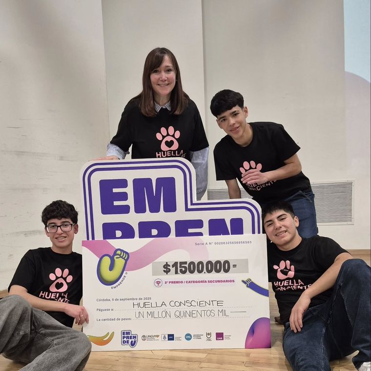 El proyecto Huella Consciente se llevó el segundo puesto nacional en Emprende U 2025 con su propuesta digital de adopción responsable. El proyecto Huella Consciente se llevó el segundo puesto nacional en Emprende U 2025 con su propuesta digital de adopción responsable.