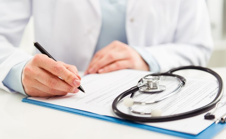 Más de 30 asociaciones médicas anunciaron que comenzarán a cobrar $6.000 en concepto de honorarios por consulta Foto: Shutterstock