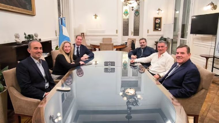 Este martes se reunirán Karina Milei y Sebastián Pareja en nombre de La Libertad Avanza, con Cristian Ritondo, Diego Santilli y Guillermo Montenegro en representación del PRO.