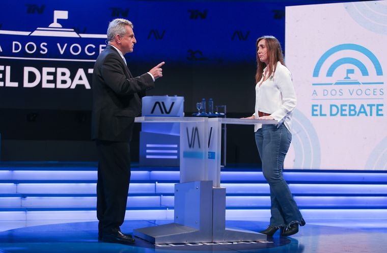 Victoria Villarruel y Agustín Rossi cara a cara en el debate de vices Foto: Noticias Argentinas