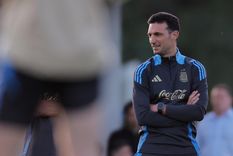 Scaloni anuncio que la Selección argentina jugará un amistoso solidario para ayudar a Bahía Blanca. Foto: EFE