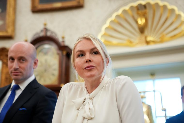 Karoline Leavitt ahora será asesora externa de Donald Trump.