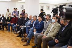 las dudas sobre el futuro politico de una de las maximas autoridades de mendoza
