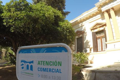 La sede central de Aysam en calle Belgrano. Foto: ALF PONCE MERCADO / MDZ