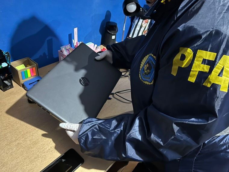 La Policía Federal trabajando en los allanamientos Foto: Ministerio de Seguridad de la Nación