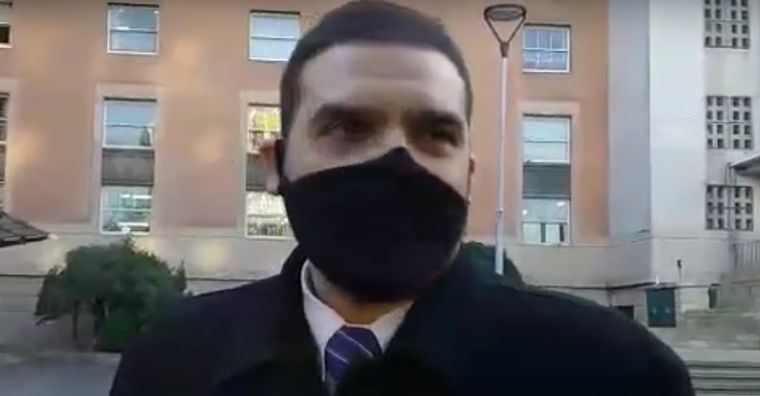 Con tapabocas El fiscal se contactó con la prensa en la tarde de este viernes.