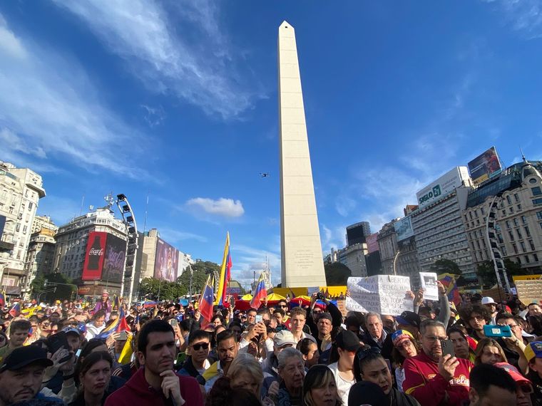 Desde el mediodía hubo una importante concentración en el Obelisco