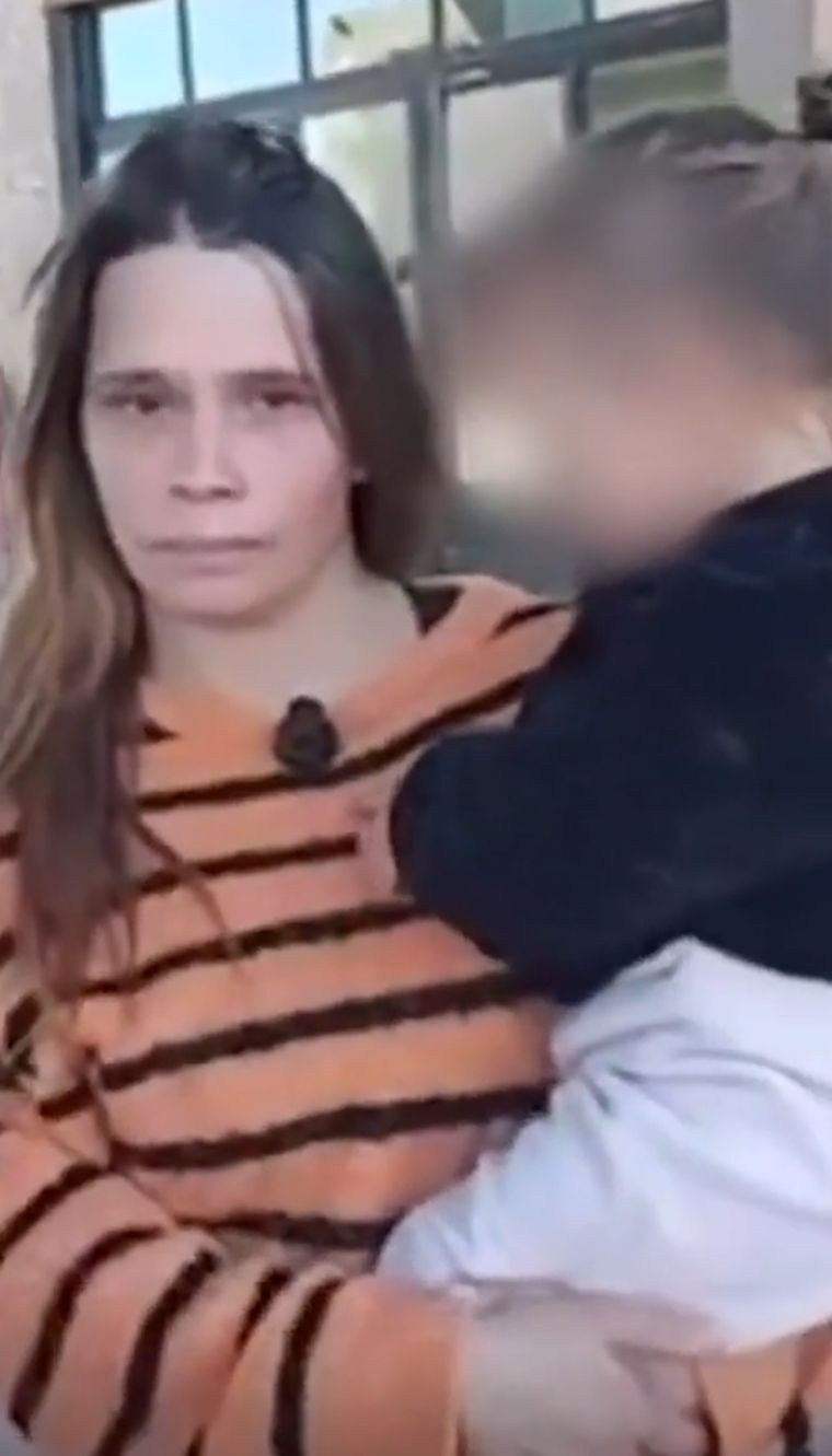 La mujer dio su testimonio tras recibir la millonaria suma Foto: Captura de video