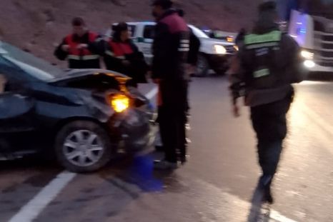 Así quedó el vehículo que chocó en Alta Montaña. Foto: Gentileza