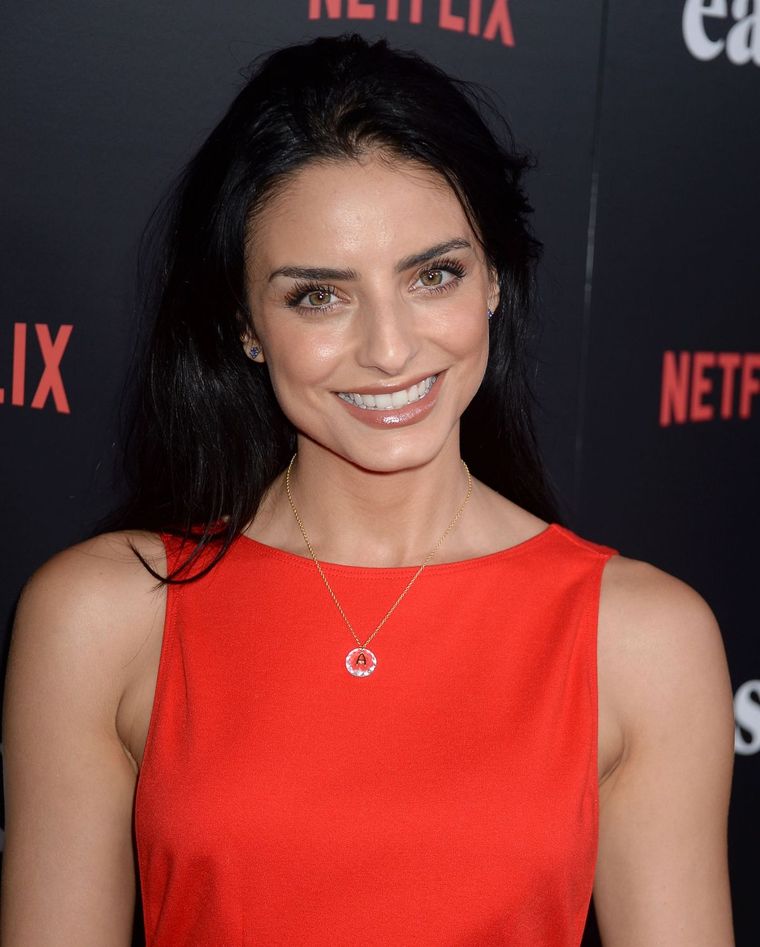 Foto: https://elnuevodiario.com.do/aislinn-derbez-asegura-que-trabajar-con-netflix-es-un-sueno-hecho-realidad/