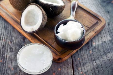 ¿Qué hay de cierto en la afirmación de una profesora de Harvard de que el aceite de coco es puro veneno?