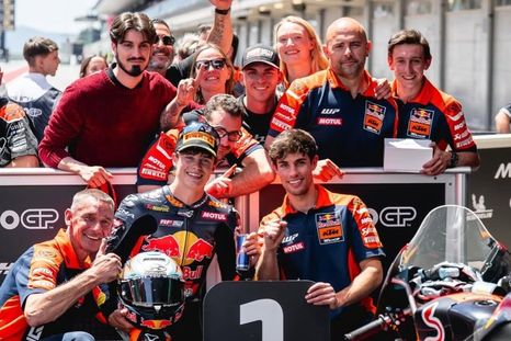 Valentín Perrone se adjudicó la pole position en Cataluña. Valentín Perrone se adjudicó la pole position en Cataluña.