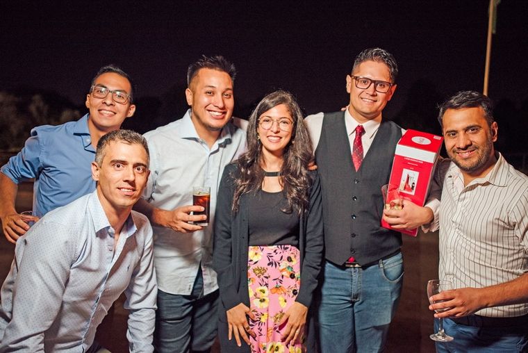 La noche acompaño el festejo de Knight Piésold.