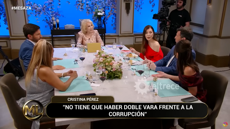 Cristina Pérez y Valentina Bassi se cruzaron en la mesa de Mirtha Legrand. Foto: captura de video YouTube/ El Trece. Cristina Pérez y Valentina Bassi se cruzaron en la mesa de Mirtha Legrand. Foto: captura de video YouTube/ El Trece.