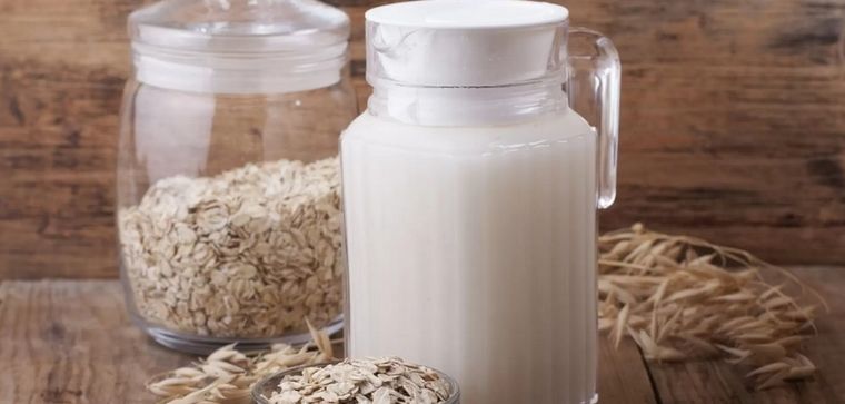 avena Agua de avena. para hacerlo se requiere de una licuadora. Foto: Kiwilimon (kiwilimon.com)