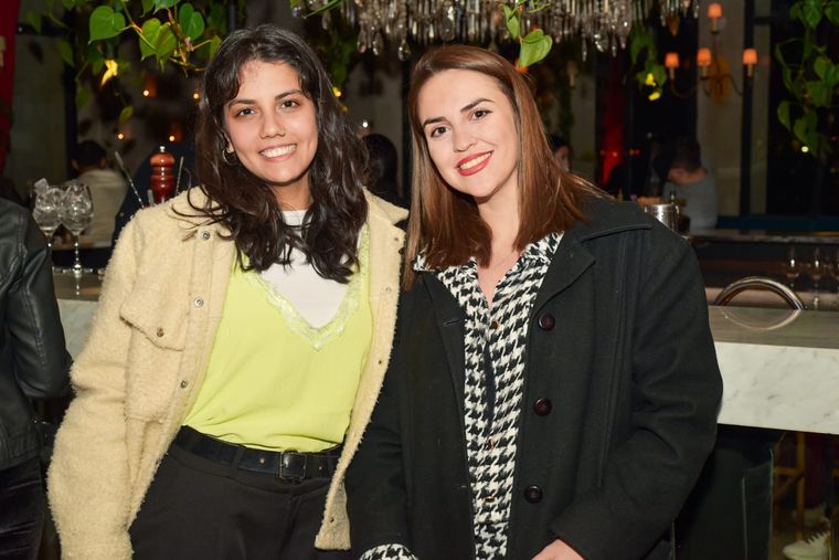 Macarena Estévez y María Viñolo. Macarena Estévez y María Viñolo.