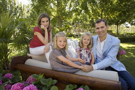 La reina Letizia se consolidó como una de las reinas más galamorosas de europa Foto: https://www.casareal.es/sitios/listasaux/Galeras/20120801-LA_PRINCESA_DE_ASTURIAS_CUMPLE-ES-111676/02%20Principes%20Asturias.jpg