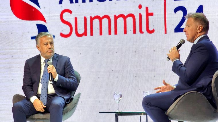 Alfredo Cornejo en Buenos Aires en AmCham Summit 2024 Foto: X @alfredocornejo