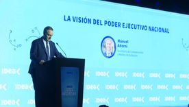 El vocero Manuel Adorni expuso en IDEA