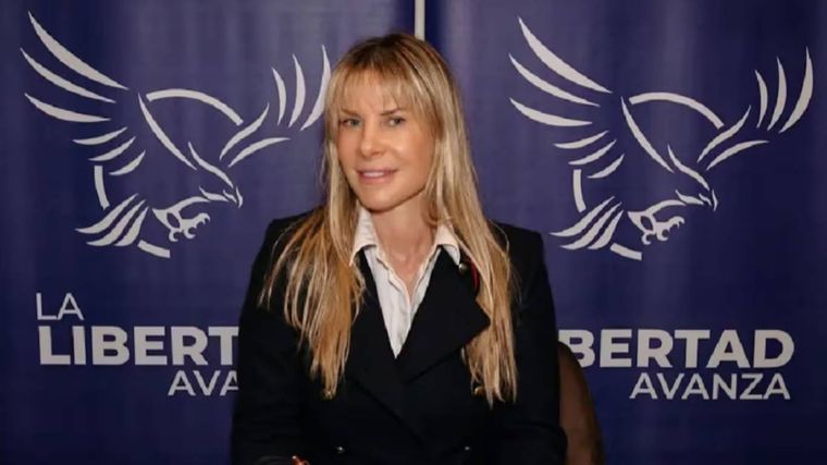 Karen Reichardt seguirá como candidata