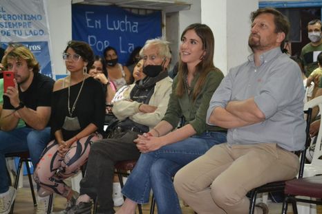 Paloma Scalco, por la lista kirchnerista, y Germán Kemmling, por la lista del PJ, pelearon voto a voto por una banca de concejal en Luján. Paloma Scalco, por la lista kirchnerista, y Germán Kemmling, por la lista del PJ, pelearon voto a voto por una banca de concejal en Luján.