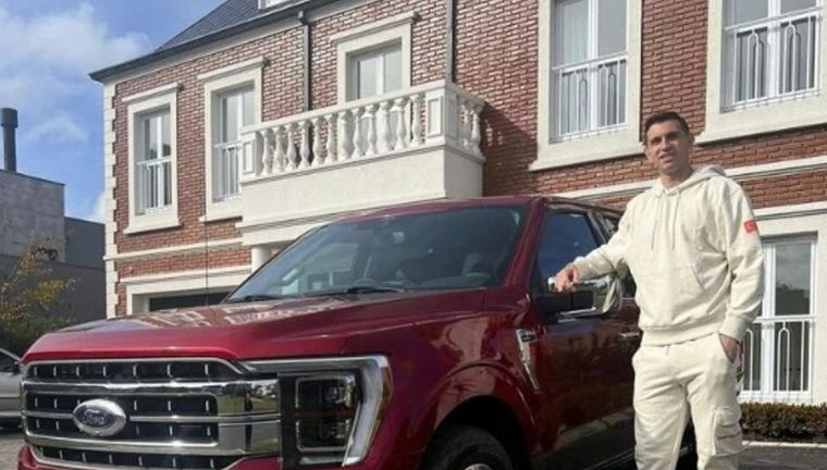 Dibu Martínez y su mansión en Mar del Plata.