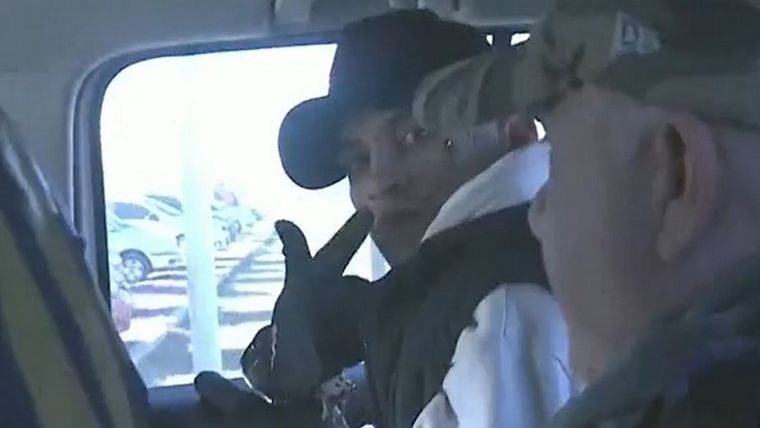 En las redes sociales se repitieron los mensajes de indignación por el exagerado operativo policial para trasladar a L-gante a fin de que emita su voto Foto: Captura de pantalla