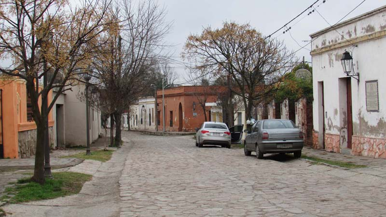 El poblado tiene su origen a fines del siglo XVI, producto de las estancias concedidas como mercedes a los primeros conquistadores españoles, las que se les otorgaba en mérito a sus servicios. El poblado tiene su origen a fines del siglo XVI, producto de las estancias concedidas como mercedes a los primeros conquistadores españoles, las que se les otorgaba en mérito a sus servicios.