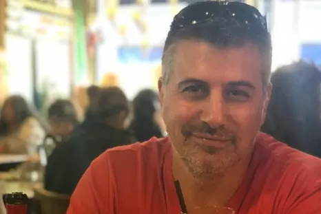 Javier Aguiló murió tras perder el control de su auto y caer a un zanjón en Godoy Cruz. Javier Aguiló murió tras perder el control de su auto y caer a un zanjón en Godoy Cruz.