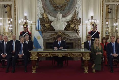 Javier Milei presentó la modificación de la carta orgánica del BCRA.
