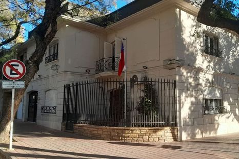 El consulado de Chile recibió las elecciones en Mendoza. El consulado de Chile recibió las elecciones en Mendoza.
