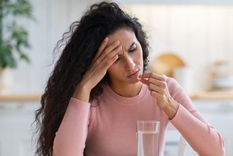 No todos los fármacos actúan de la misma manera en el organismo para aliviar el dolor de la resaca. Foto: GETTY IMAGES