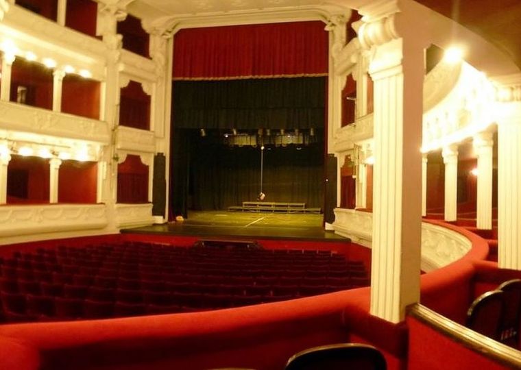 Foto: La política del siglo XXI se ha vuelto inseparable de la lógica comercial del espectáculo.